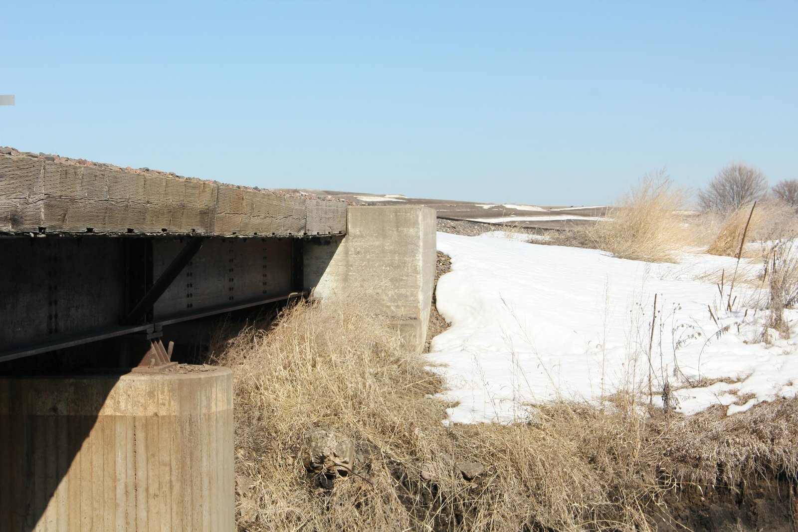 North abutment